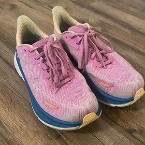 Hoka Clifton 9 WIDE